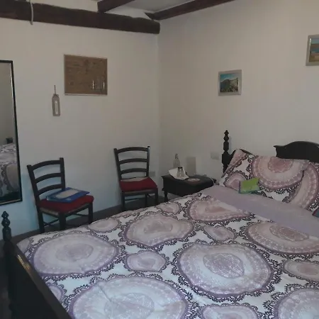 Casa Del Ghiro فندق مبيت وإفطار بردي